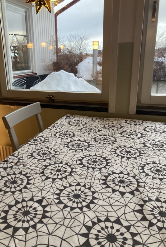 Svart-vit duk av designen "Nätverk"